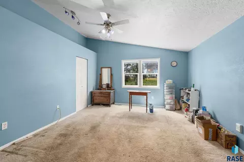 Bedroom - 27935 480th Ave, Canton, SD 57013 photo 8 of 9