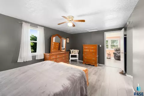 Bedroom - 27935 480th Ave, Canton, SD 57013 photo 5 of 9