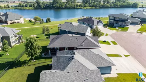 View/Area - 309 S Dockside Cir, Sioux Falls, SD 57107 photo 3 of 3