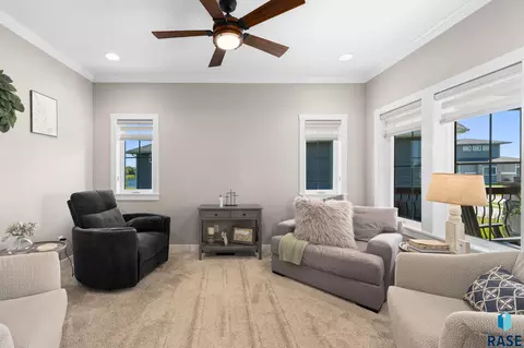 Living - 309 S Dockside Cir, Sioux Falls, SD 57107 photo 3 of 4