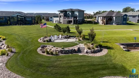 Exterior - 309 S Dockside Cir, Sioux Falls, SD 57107 photo 13 of 14