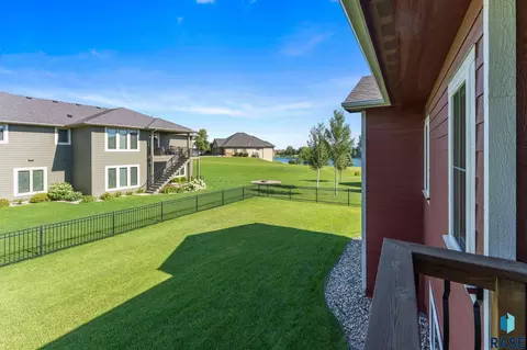 Exterior - 309 S Dockside Cir, Sioux Falls, SD 57107 photo 10 of 14
