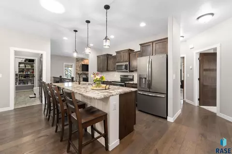 Kitchen - 309 S Dockside Cir, Sioux Falls, SD 57107 photo 1 of 4