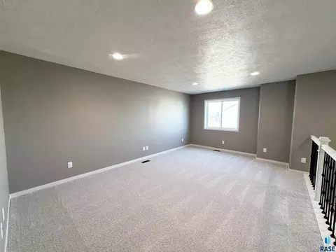 5115 E 67th St, Sioux Falls, SD 57108 photo 13