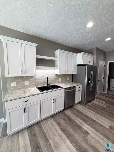 5115 E 67th St, Sioux Falls, SD 57108 photo 5