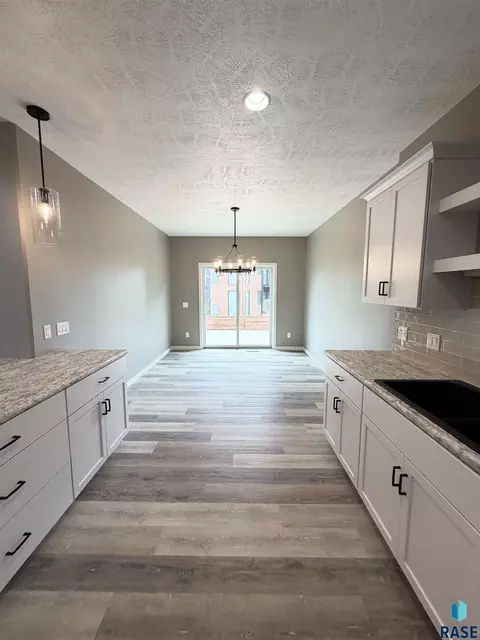 5115 E 67th St, Sioux Falls, SD 57108 photo 6
