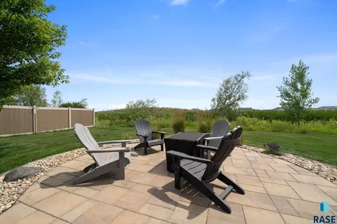 6717 Dugout Ln, Sioux Falls, SD 57110 photo 4