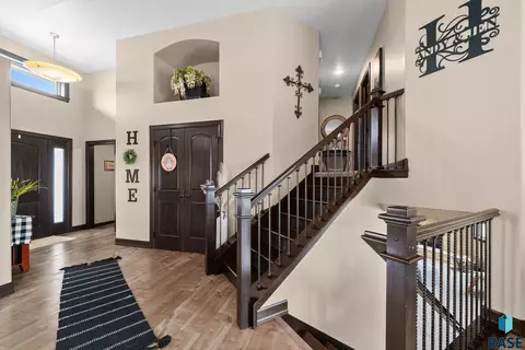 6717 Dugout Ln, Sioux Falls, SD 57110 photo 5