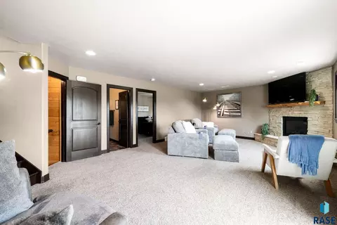 6717 Dugout Ln, Sioux Falls, SD 57110 photo 18