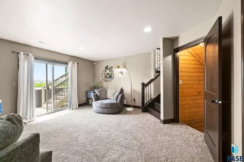 6717 Dugout Ln, Sioux Falls, SD 57110 photo 17