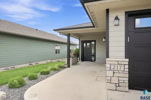 217 Devitt Dr, Harrisburg, SD 57032 photo 3