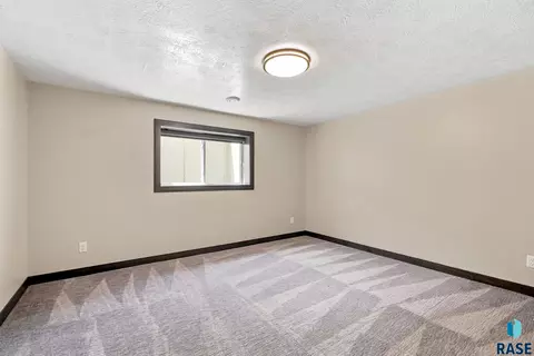 217 Devitt Dr, Harrisburg, SD 57032 photo 31