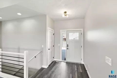 217 Devitt Dr, Harrisburg, SD 57032 photo 4