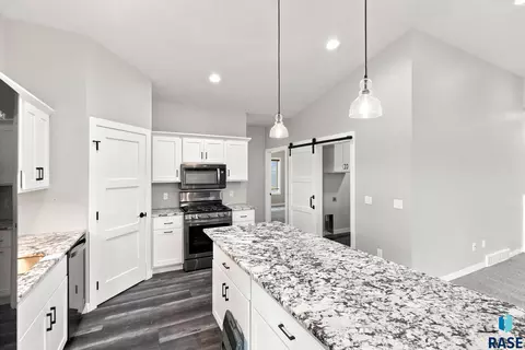 217 Devitt Dr, Harrisburg, SD 57032 photo 9