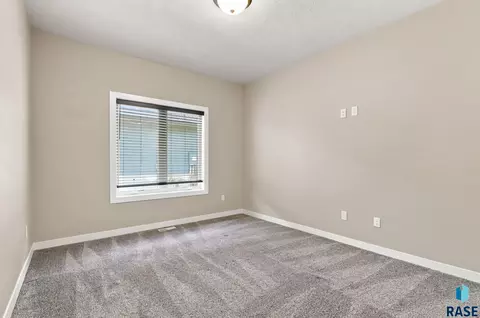 217 Devitt Dr, Harrisburg, SD 57032 photo 20