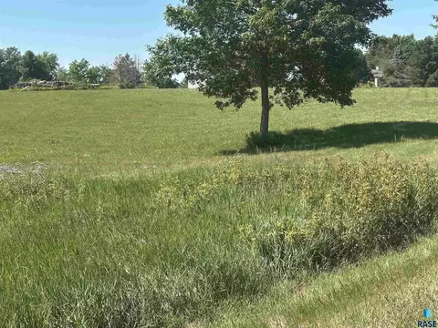 Paradise Cir, White, SD 57276 photo 4