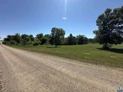 Paradise Cir, White, SD 57276 photo 3