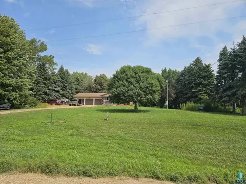 Exterior - 47790 309th Ave, Alcester, SD 57001 photo 4 of 10