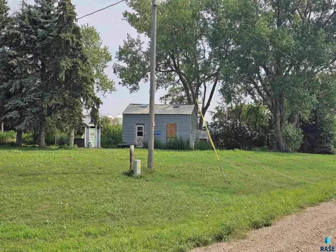 Exterior - 47790 309th Ave, Alcester, SD 57001 photo 6 of 10