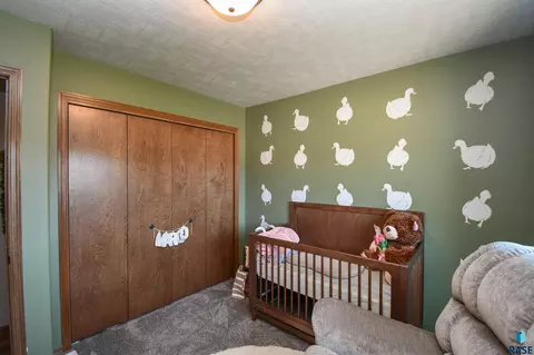 Bedroom - N Archer Dr, Sioux Falls, SD 57103 photo 7 of 13