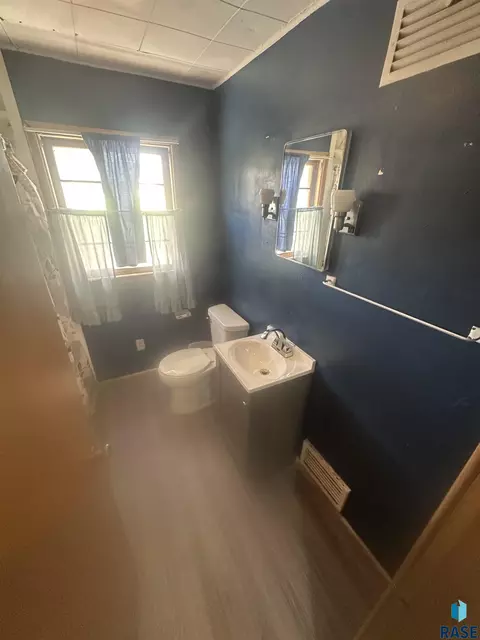 Bath - 100 E Dakota St, Tripp, SD 57376 photo 2 of 3