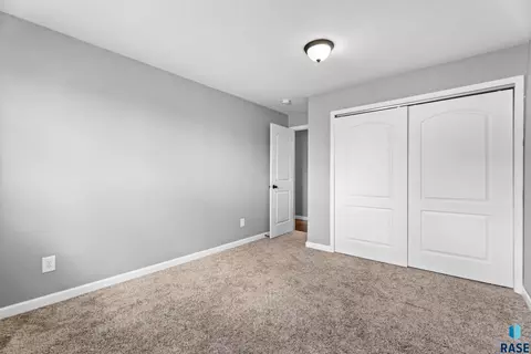 Bedroom - 505 Meadow St, Baltic, SD 57003 photo 10 of 12