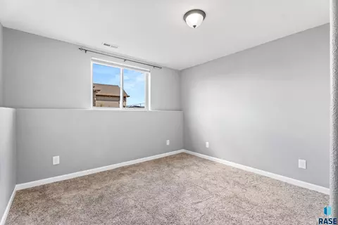 Bedroom - 505 Meadow St, Baltic, SD 57003 photo 11 of 12