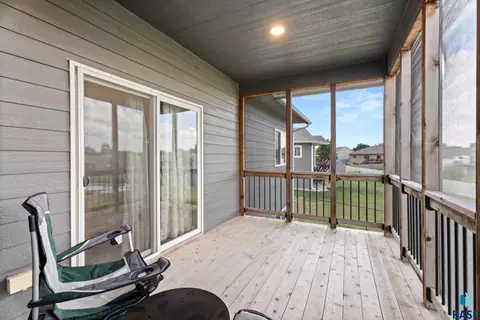 Exterior - 505 Meadow St, Baltic, SD 57003 photo 2 of 6