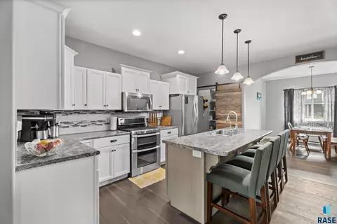 Kitchen - 505 Meadow St, Baltic, SD 57003 photo 1 of 3