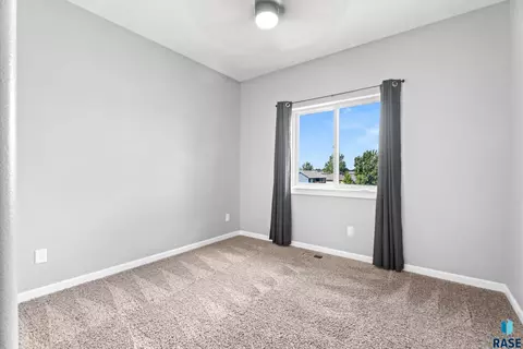 Bedroom - 505 Meadow St, Baltic, SD 57003 photo 6 of 12