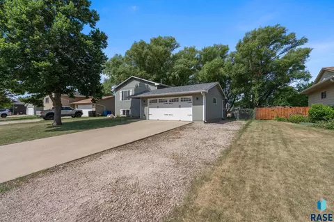 Other - 209 N Steven St N, Worthing, SD 57077 photo 2 of 17
