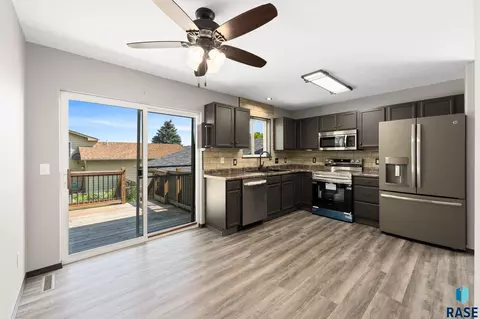 Kitchen - 209 N Steven St N, Worthing, SD 57077 photo 4 of 5