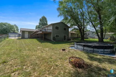 Exterior - 209 N Steven St N, Worthing, SD 57077 photo 8 of 10