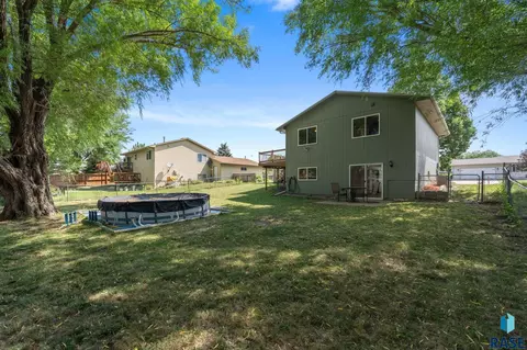 Exterior - 209 N Steven St N, Worthing, SD 57077 photo 9 of 10