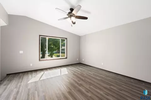Living - 209 N Steven St N, Worthing, SD 57077 photo 3 of 5