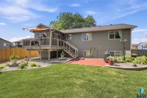 Exterior - 6600 W 56th St, Sioux Falls, SD 57106 photo 6 of 11