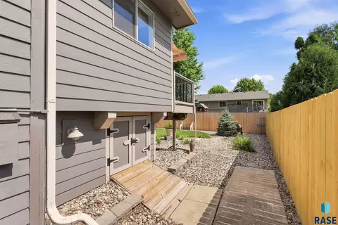 Exterior - 6600 W 56th St, Sioux Falls, SD 57106 photo 1 of 11