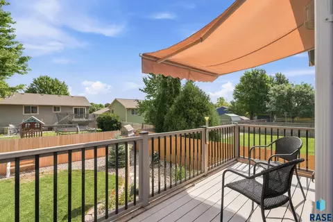 Exterior - 6600 W 56th St, Sioux Falls, SD 57106 photo 7 of 11