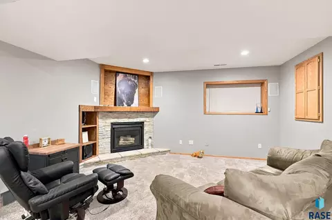 Living - 6600 W 56th St, Sioux Falls, SD 57106 photo 5 of 5