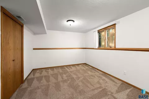 Bedroom - 1108 E Dove Trl, Sioux Falls, SD 57108 photo 5 of 8