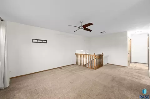 Living - 1108 E Dove Trl, Sioux Falls, SD 57108 photo 2 of 3