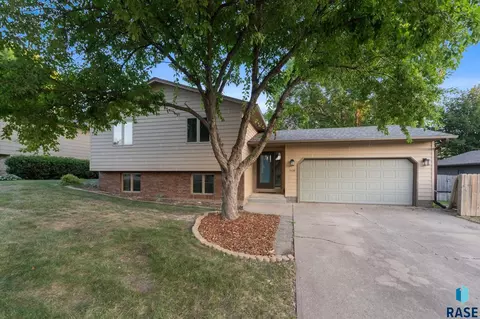 Other - 1108 E Dove Trl, Sioux Falls, SD 57108 photo 1 of 10