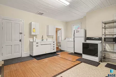 Kitchen - 420 W 7th St, Canton, SD 57013 photo 2 of 2