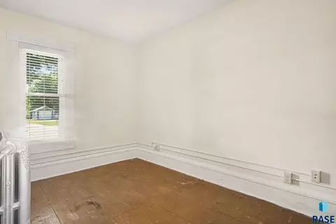 Bedroom - 420 W 7th St, Canton, SD 57013 photo 1 of 9