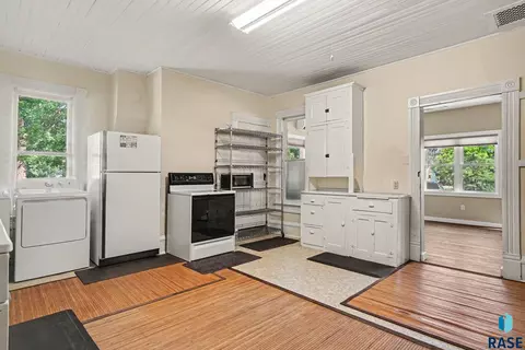 Kitchen - 420 W 7th St, Canton, SD 57013 photo 1 of 2