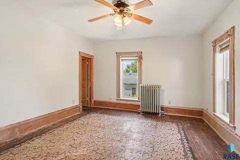 Bedroom - 420 W 7th St, Canton, SD 57013 photo 6 of 9
