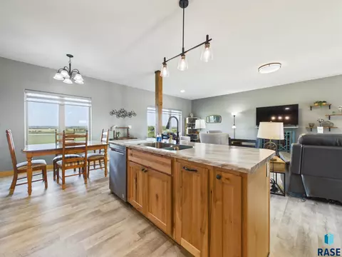 Kitchen - 47504 Pony Meadow Ct, Renner, SD 57055 photo 5 of 6