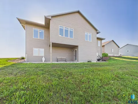 Exterior - 47504 Pony Meadow Ct, Renner, SD 57055 photo 4 of 4