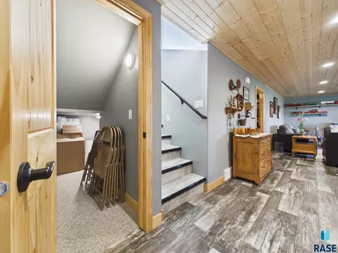 Entry Way - 47504 Pony Meadow Ct, Renner, SD 57055 photo 5 of 7