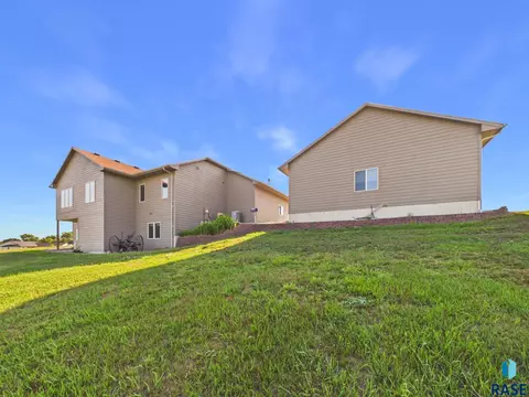 Exterior - 47504 Pony Meadow Ct, Renner, SD 57055 photo 3 of 4